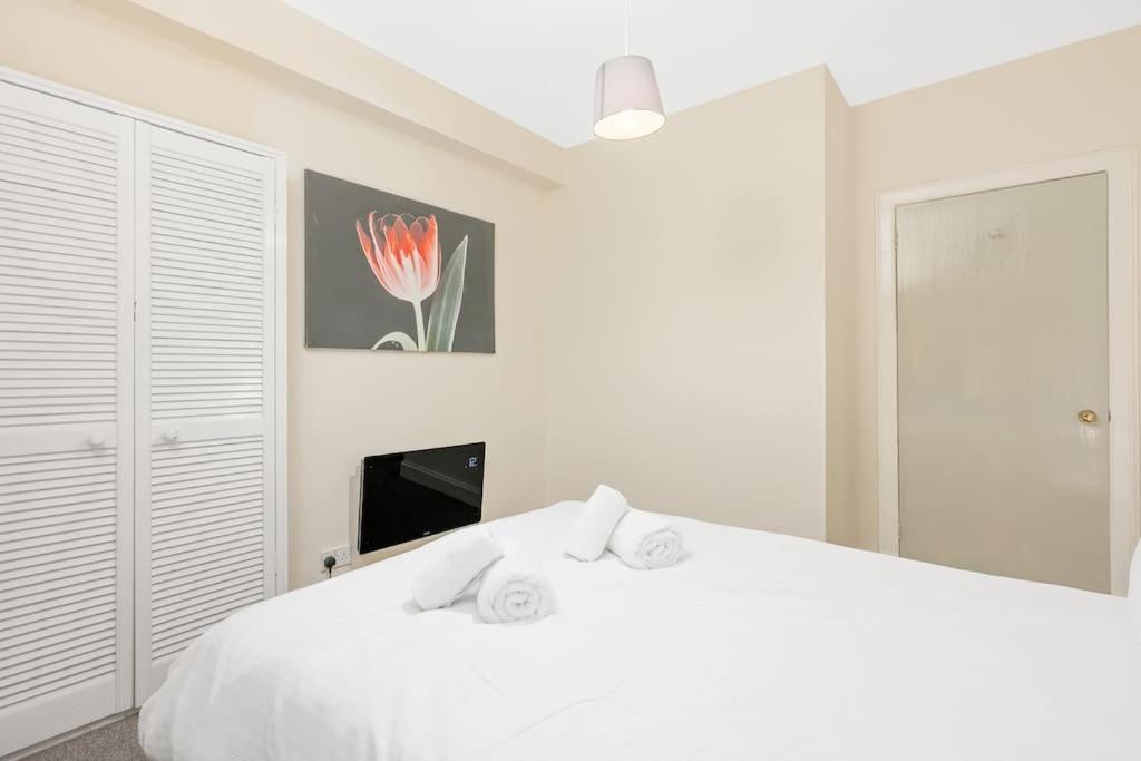 Two Bedroom Apartment-Central Edinburgh-Old Town-Licensed 外观 照片