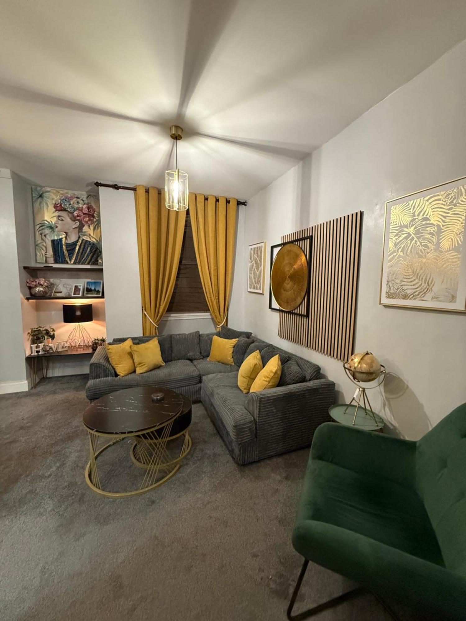 Two Bedroom Apartment-Central Edinburgh-Old Town-Licensed 外观 照片